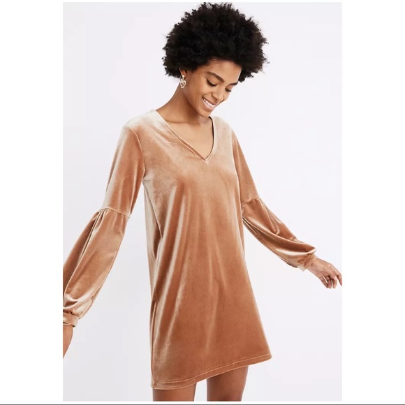 ✖️SOLD✖️•MADEWELL• Velvet Balloon-Sleeve Short Dress - Picture 11 of 13